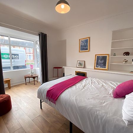 4-Bedroom Home - Perfect For Those Working In Bridgend - By Tailored Accommodation Ngoại thất bức ảnh